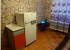 Комната уютная, теплая.