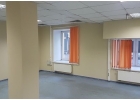 Рядом с домом станция метро, что заметно сокращает время в дороге.